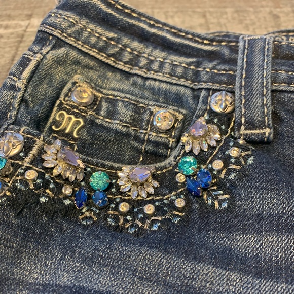 Miss Me Capri Jeans - Picture 10 of 13